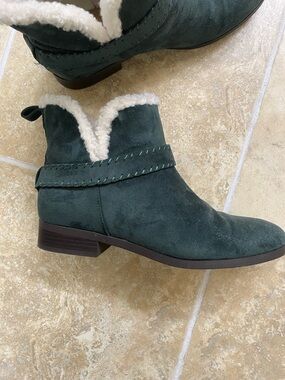 Maurice’s Dark Green Faux-Suede Sherpa Ankle Boots